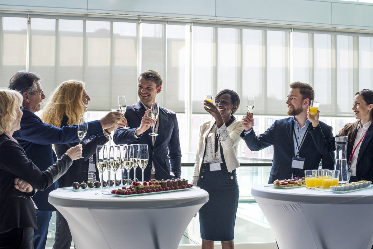Your Guide on How to Plan a Corporate Event by Paula Fernandes