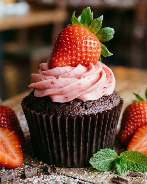 Chocolate Strawberry Cupcake (1/2 Dozen)