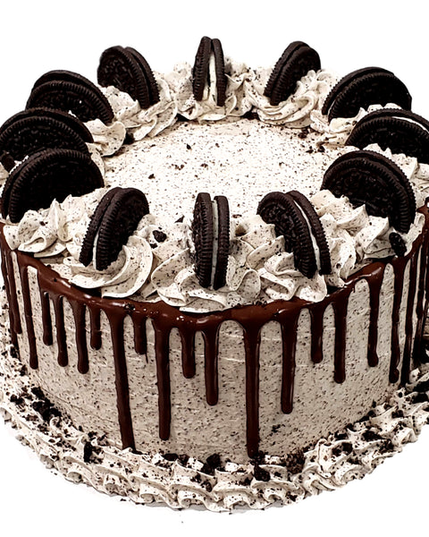 Cookies and Cream Cake - Baked Cravings
